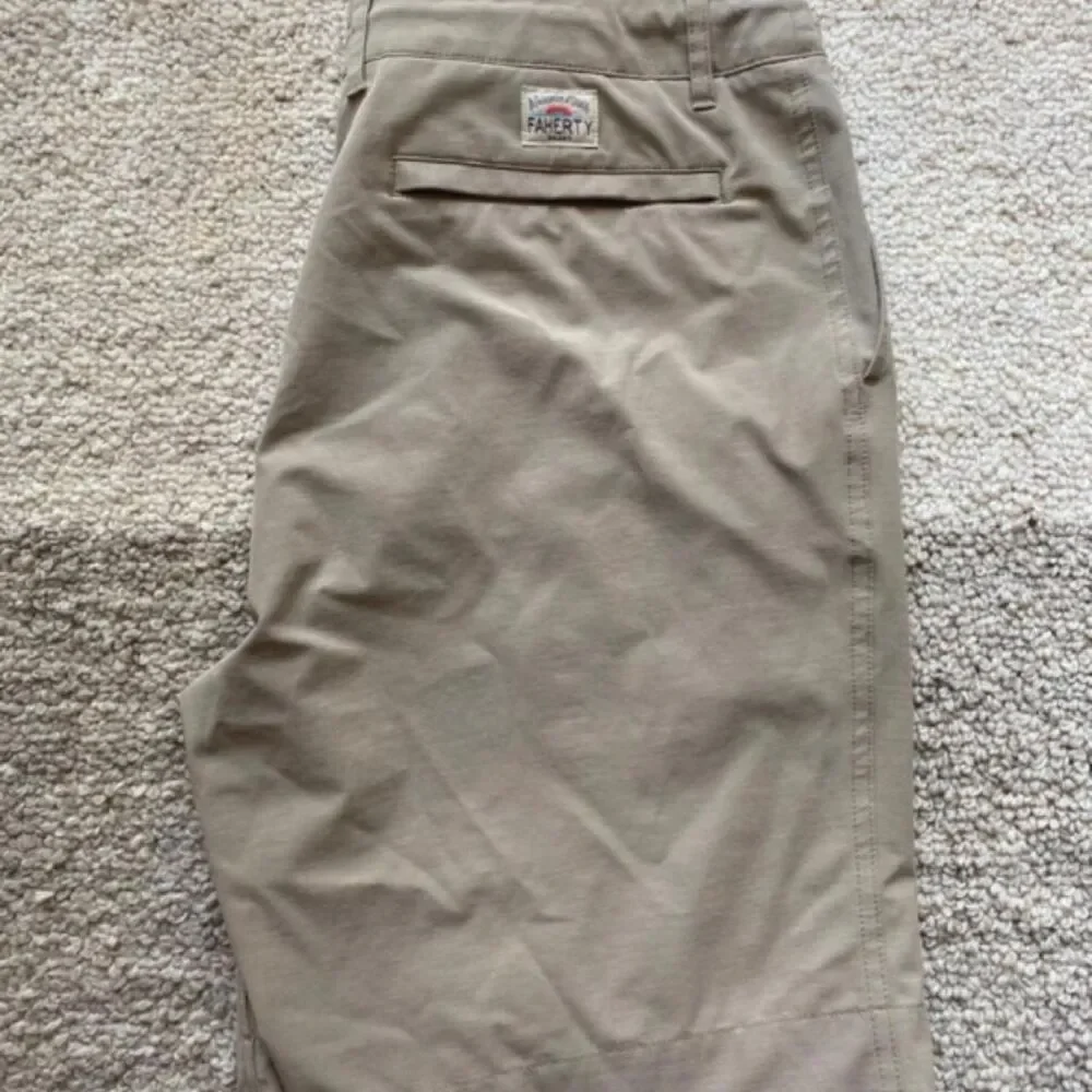Faherty Men's Tan and Khaki Shorts
